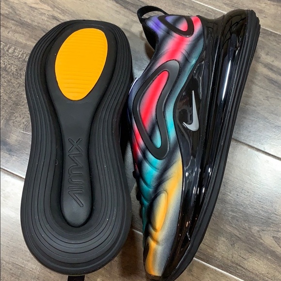WMNS NIKE AIR MAX 720 (GS) black/metallic silver - Picture 6 of 16